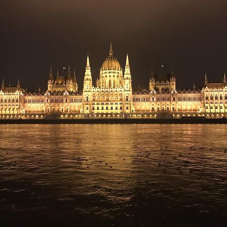 Budapest Downtown Apartments With Balcony & Optional Garage & Restaurant In The Building Exterior foto